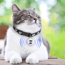 Pet Anti-Lost GPS Tracker Dog GPS Collar Real-Time Global Tracking Device Bluetooth-compatible GPS Mini Locator for Pet Dogs Cat